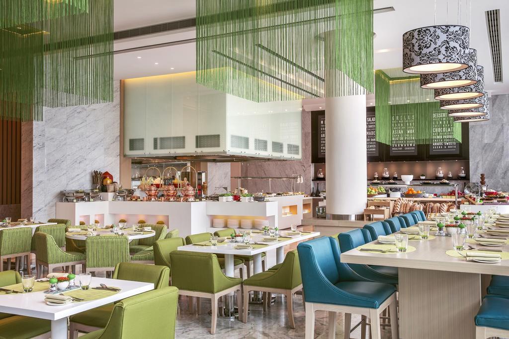 Downtown Rotana Hotel Manama Exterior foto The restaurant