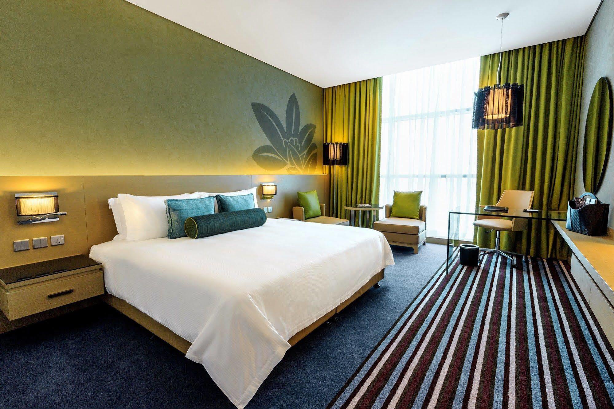 Downtown Rotana Hotel Manama Exterior foto Deluxe Room